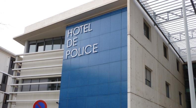 L'Hôtel de police de Nîmes. Photo © objectifgard.com / MA