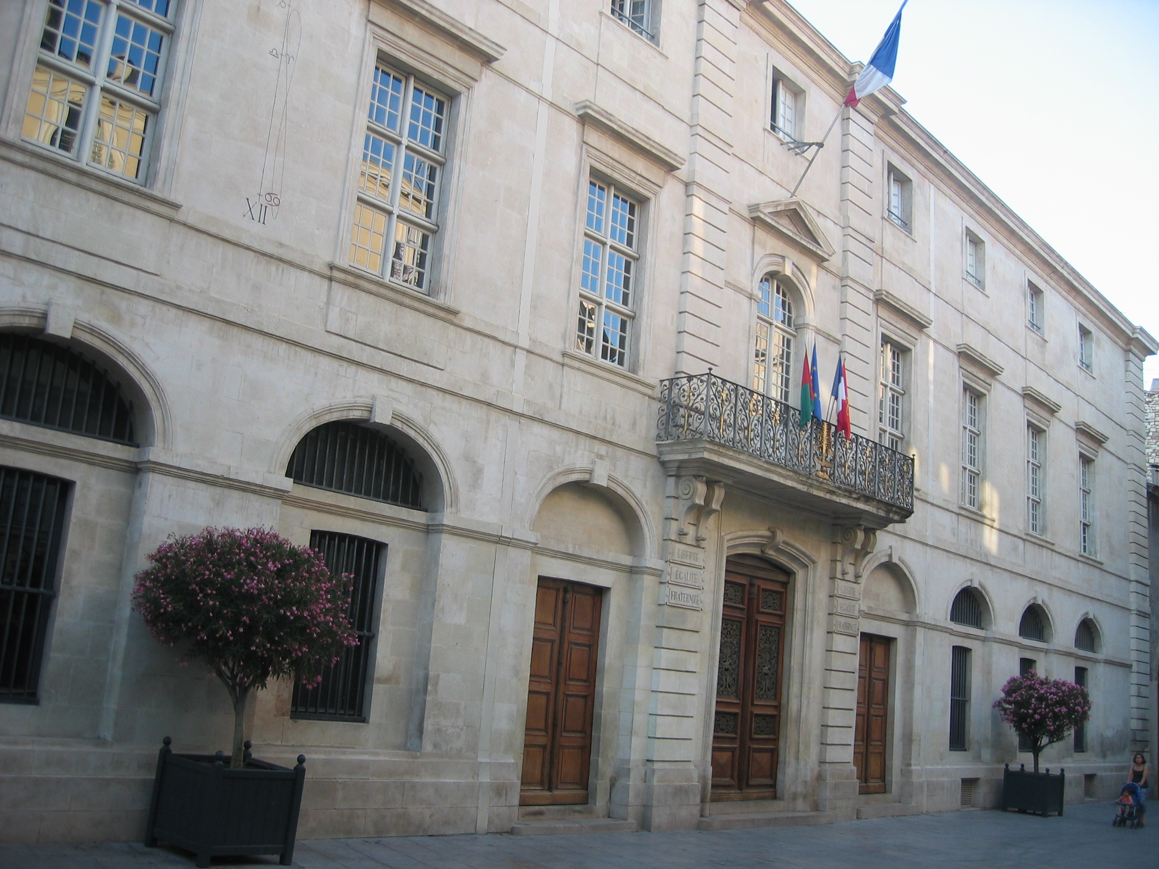 La_Mairie_de_Nîmes